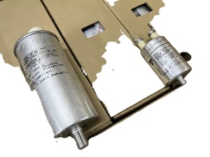 Condensador de protección de dispositivo de potencia VISHAY EMKP 2700-1,0 <span class=keywords><strong>IA</strong></span> 1uF 2700V - Product Image 2