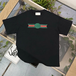 T-shirt à manches courtes Gucci classique et basique en coton 100% respirant, mode décontractée de luxe 2026 pour hommes - Product Image 6