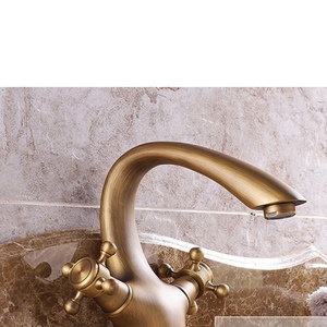 Antique baignoire <span class=keywords><strong>robinet</strong></span> de lavabo <span class=keywords><strong>double</strong></span> chaud et froid <span class=keywords><strong>robinet</strong></span> en cuivre - Product Image 3