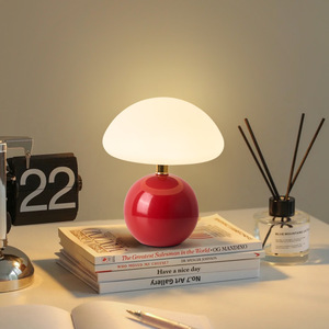Lampe de table moderne en forme de champignon, base en céramique brillante, abat-jour en verre givré blanc, lampe de chevet rétro pour chambre à coucher - Product Image 3