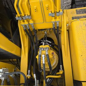 Excavatrice Komatsu PC450 d'occasion, grande pelle hydraulique sur chenilles, faible nombre d'heures de travail, état premium - Product Image 2