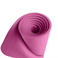 CHENHONG Vente en gros de tapis de yoga en TPE organique personnalisé avec logo en relief, respectueux de l'environnement, antidérapant, imperméable, avec sangle de transport