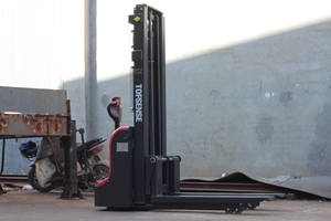 1500kg 2000kg Altura de elevación 1600mm-3500mm Batería Manual Hidráulico <span class=keywords><strong>Mini</strong></span> Alcance Carretilla elevadora Apilador eléctrico - Product Image 3