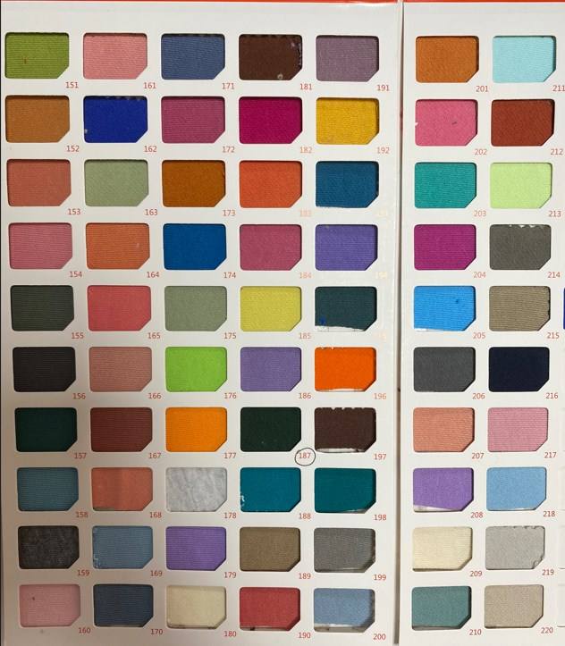 สีแดงม่วง