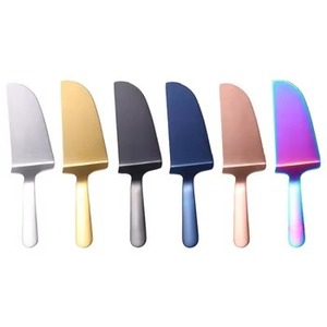 Design personnalisé <span class=keywords><strong>en</strong></span> acier inoxydable or coupe-gâteau <span class=keywords><strong>en</strong></span> métal outils de cuisson avec couteau et fourchette <span class=keywords><strong>plaque</strong></span> - Product Image 2