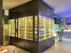 Étagère de rangement pour livres et bouteilles de vin rouge sur mesure, grande, autoportante, en acier inoxydable, avec vitrine - Product Image 1