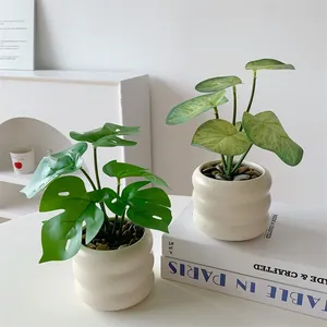 Plantes artificielles en plastique écologiques Monstera Petites plantes en pot Bureau <span class=keywords><strong>Salon</strong></span> Table basse <span class=keywords><strong>Décoration</strong></span> de plantes - Product Image 4