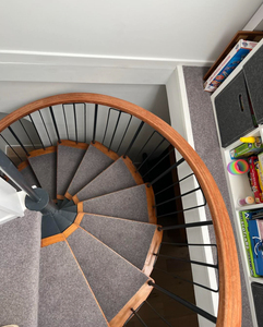 درابزين سلالم زجاجي حديث صديق للبيئة مقاوم للماء خفيف الوزن مقاوم للحشرات قابل للانحناء بالحرارة من مادة PVC بلون مخصص مع ضمان 3 سنوات - الأفضل مبيعًا - Product Image 5