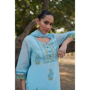 Eco Friendly <b>Women</b> Pure Cotton Thread Work Embroidered <b>Kurta</b> with Comfortable Trousers Available At Affordable Price - Product Image 4
