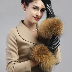 Gants en fourrure de <span class=keywords><strong>luxe</strong></span> pour femmes, tendance <span class=keywords><strong>hiver</strong></span>, utilisation quotidienne, en cuir de raton laveur véritable et peau de mouton pour <span class=keywords><strong>femme</strong></span> - Product Image 6