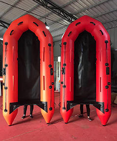 قارب كاياك قابل للنفخ من البي في سي مع محرك خارجي - سعة 6-8 أشخاص بقاع صلب للإنقاذ في حالات الطوارئ والتحكم في الفيضانات - Product Image 3