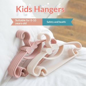 Cintres en plastique antidérapants pour vêtements de bébé avec encoches pour les épaules, pour l'organisation des placards de <span class=keywords><strong>la</strong></span> crèche, lot en vrac - Product Image 3