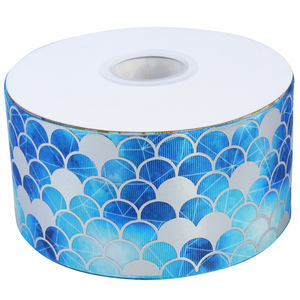 Boca propose la production en série de rubans en polyester holographiques personnalisés de 75 mm pour les pinces à cheveux ou pour l'emballage de boîtes cadeaux - Product Image 2