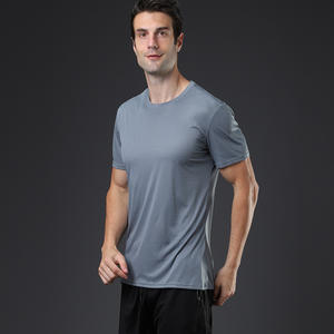 Maglietta da palestra con logo stampato in bianco da uomo Fitness Workout Tee muscle fit - Product Image 2