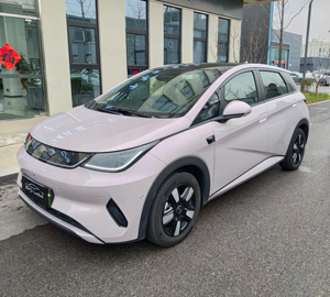 BYD Dolphin 2025 รุ่นขับเคลื่อนอัจฉริยะ ระยะทาง 410 กม. รุ่นแฟชั่น รถยนต์พลังงานไฟฟ้าใหม่ ระยะทางวิ่งไกล ราคาประหยัด - Product Image 1