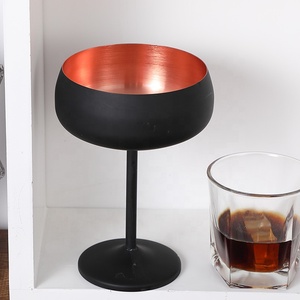 Vente en gros de verres à martini anciens en métal avec logo personnalisé élégant gobelet Manhattan soufflé à la main pour cocktail, <span class=keywords><strong>champagne</strong></span>, bar - Product Image 2