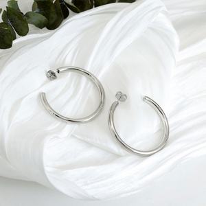 ต่างหูสแตนเลสกันน้ำทรงฮิปฮอปแบบโอเวอร์ไซส์ ต่างหูห่วงใหญ่สำหรับผู้หญิงและวัยรุ่น - Product Image 5