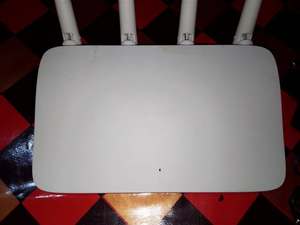 Routeur WiFi Tenda F6 2.4G d'occasion, 300 Mbps, 4 antennes à gain élevé, RJ45, garantie 1 an, pour réseau domestique, revente - Product Image 1