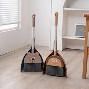Ensemble balai et pelle 2 en 1 de style mini dessin animé pour enfants avec tête de balai en plastique, nettoyage facile des sols domestiques, rangement facile - Product Image 4
