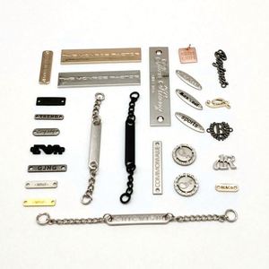 Accessoires de couture personnalisés, étiquette de marque en métal doré pour les étiquettes de vêtements, étiquettes en métal - Product Image 5