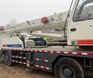 Zoomlion 25 Tons Used QY25vf Truck Crane Qy25vf Ztc250v Qy50v Ztc750v 25 Tons Mobile Crane Made in China - Product Image 3