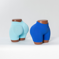Mannequin de vitrine en plastique PP grande taille pour lingerie, avec contour réaliste et fessier robuste