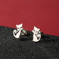 Boucles d’oreilles de perçage hypoallergéniques en acier inoxydable, puce pour cartilage en forme de cœur avec inscription