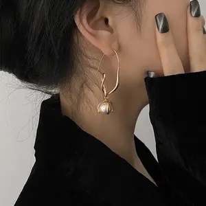 Pendientes de perlas de línea de metal para mujer, aretes largos de gancho, 2022