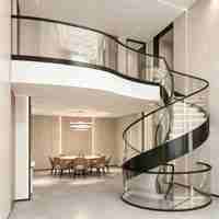 Escalier en verre courbé moderne, main courante en aluminium noir, balustrade d'escalier en spirale pour villa duplex, garde-corps en verre trempé sur mesure
