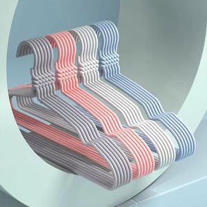 Perchas de plástico para ropa para adultos, estudiantes, dormitorio, uso infantil, organizador de ropa con forma rectangular y gancho - Product Image 1