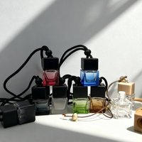 Bouteilles de parfum de voiture en verre carrées de 8 ml, dégradées et colorées, vides, diffuseur liquide, désodorisant d'air, diffuseur de voiture suspendu