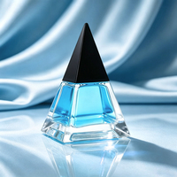 Flacon de parfum en cristal de luxe, design d'usine OEM, vaporisateur fin, 30 ml, 50 ml, 100 ml, flacon de parfum en verre, forme triangulaire