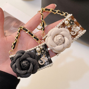 Aksesori Gantungan Kunci Tas Mini Camellia yang Stylish, Ornamen Gantung Elegan Buatan Tangan untuk Kunci Mobil & Tas Tangan - Product Image 3