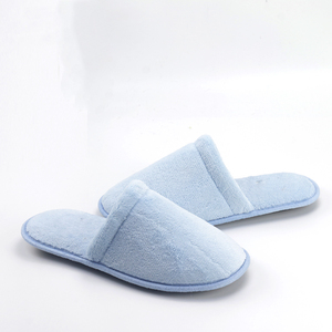 Suave y cómoda espuma de memoria Invierno cálido Coral Fleece Zapatillas de interior unisex Zapatillas de invitados para el hoga - Product Image 2