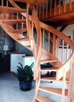 Escalier en colimaçon moderne en verre de qualité supérieure pour décoration intérieure, construction résidentielle en bois