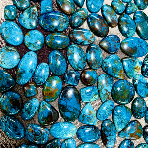 Cabochon de Chrysocolle Naturelle Premium, Turquoise Bleue Vert Polie, Pierres Précieuses Détachées Trimurti Gems Rajasthan 20-50mm Personnalisable - Product Image 2