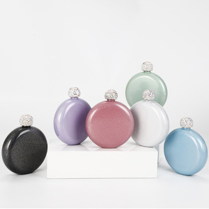 <span class=keywords><strong>Whisky</strong></span> 5oz Glitter Hip Flask Couvercle En Cristal En Acier Inoxydable 304 Portable Mini Arc-En-Ciel Rond Double Paroi <span class=keywords><strong>Petite</strong></span> Bouteille D'alcool Flacons - Product Image 2
