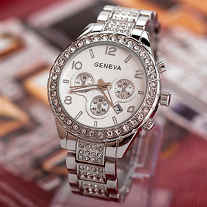 Nuovi arrivi da <span class=keywords><strong>donna</strong></span> <span class=keywords><strong>orologi</strong></span> al quarzo in acciaio inossidabile squisito lusso Casual Design strass fibbia in lega Relojes Mujer - Product Image 3