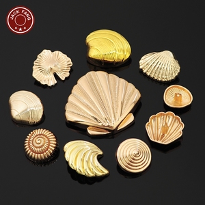 Botones Metálicos con Vástago, Botones Personalizados con Formas Irregulares, Logotipo Grabado, Botones Dorados para Ropa - Product Image 3