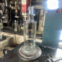 Bouteille de vodka ou de whisky de 500 ml, bouteille vide, bouteille en verre cristal haut de gamme, bouteille de vin scellée de qualité alimentaire, bouteille de vin transparente