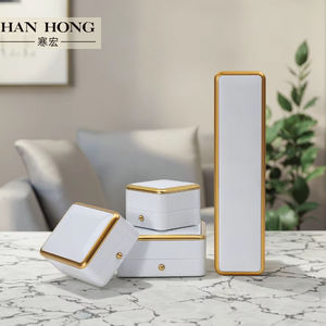 ネックレスブレスレットリングジュエリーボックスLedライトカスタム高级PUレザープラスチック白エンバラージBijoux Avecロゴ - Product Image 2