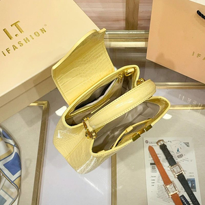Genuine Leather High-end Light Luxury <strong>Python</strong> <strong>Pattern</strong> Handbag <strong>Bag</strong> Women's New Niche Fashionable All-match Shoulder Crossbody <strong>Bag</strong>