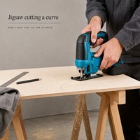 Kit d'outils électriques portables sans fil avec batteries et chargeur pour les projets de rénovation et de réparation en chantier, dans le garage