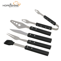 Ensemble de 6 outils de barbecue en bois avec sac de transport, pinces, fourchettes, spatule, brosse à huile et couteau en acier inoxydable pour la cuisine en plein air