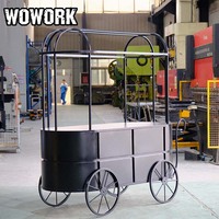 Chariot à bonbons floral WOWORK 2026 pour la décoration de fête de mariage, de fête d'anniversaire et d'événements, avec un design personnalisé pour la présentation de desserts en extérieur