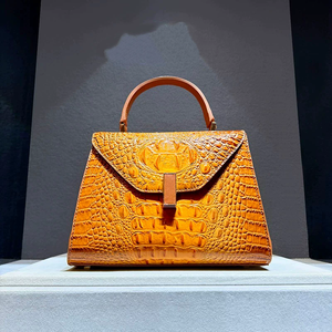 2025 di lusso modello di coccodrillo da donna borsa a forma di sella vera pelle impermeabile 3L + capacità elegante banchetto inclinato piccolo - Product Image 1