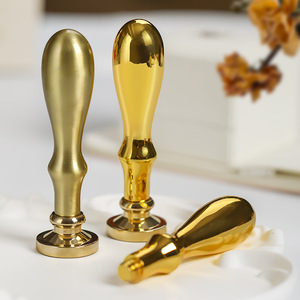 ด้ามจับตราประทับผิวโลหะสีทองสำหรับงานฝีมือปิดผนึกขี้ผึ้ง - Product Image 1