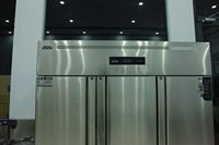 Congélateur commercial à six portes de 600 litres avec contrôle de température indépendant pour supermarché