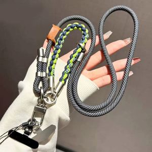 Sangle universelle pour smartphone à porter en bandoulière avec cordon de fixation pour téléphone portable et crochet accessoire - Product Image 1