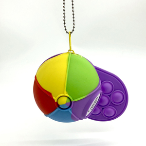Porte-monnaie Pops en forme de chapeau, couleurs personnalisables, jouet sensoriel, décoration pour sac à dos d'enfant - Product Image 4